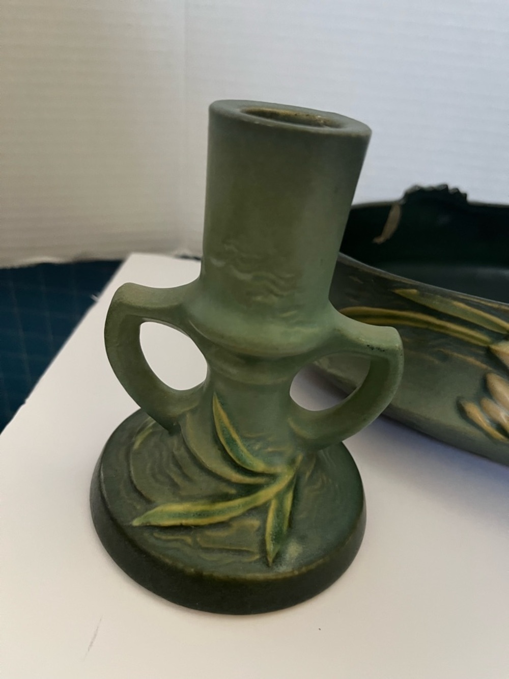 Green Roseville purple freesia Pottery Bowl with 2 matching candlesticks - Picture 5 of 10